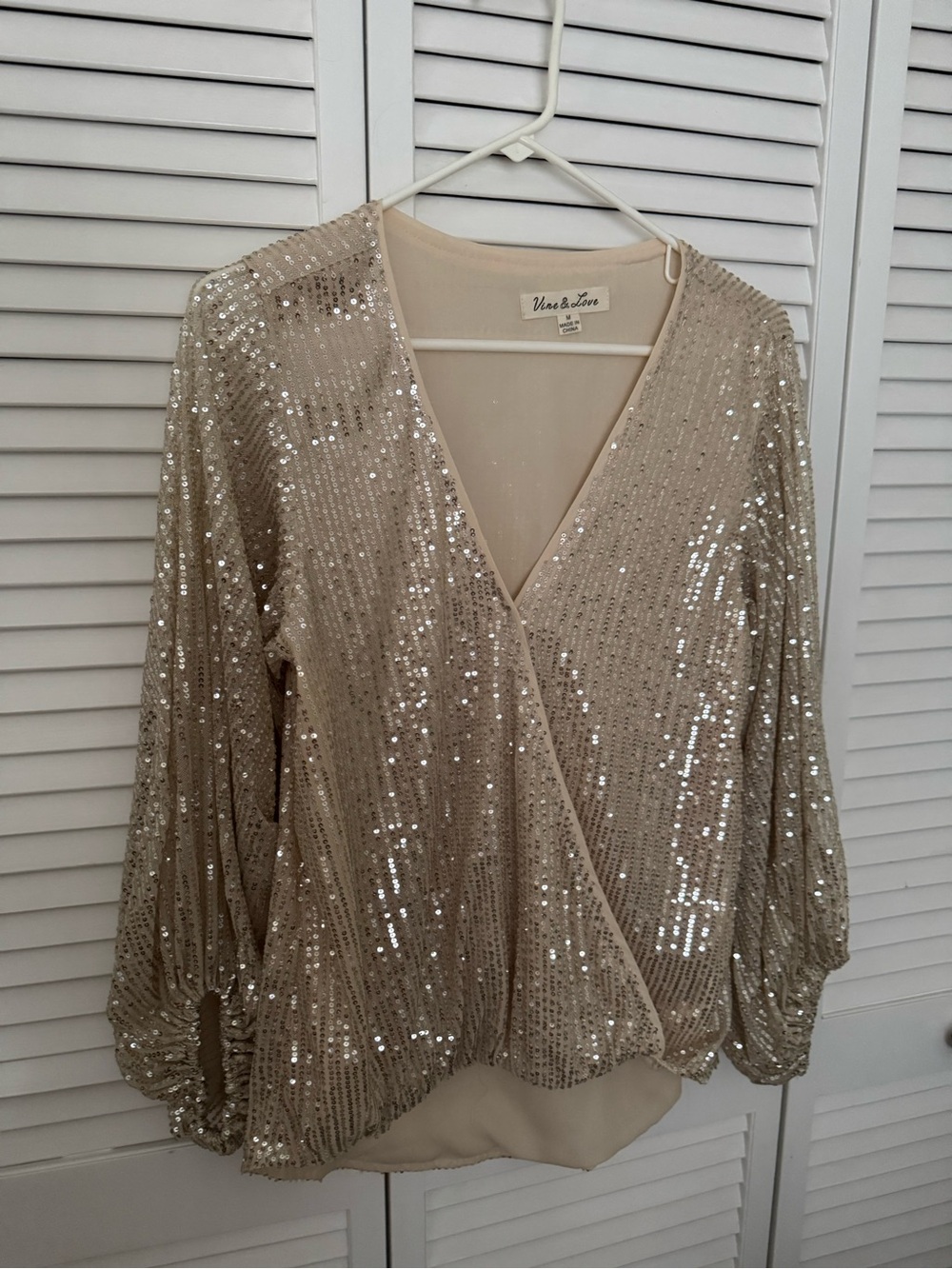 Vine & Love Champagne Sequin Faux Wrap Top, Med